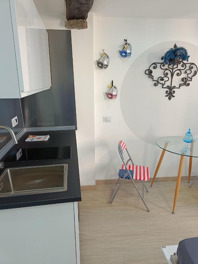 Le Maschere Di Palazzo Rosso. Apartment เจนัว ภายนอก รูปภาพ